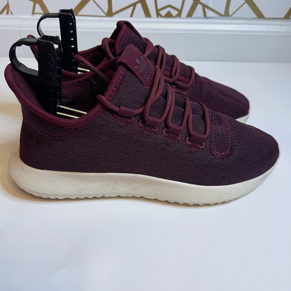 🦋Adidas Women's Tubular Shadow Maroon, Size 7
